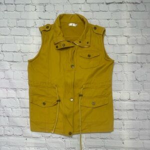 Qearal Mustard Yellow Utility Cargo Vest - Women's Size Medium